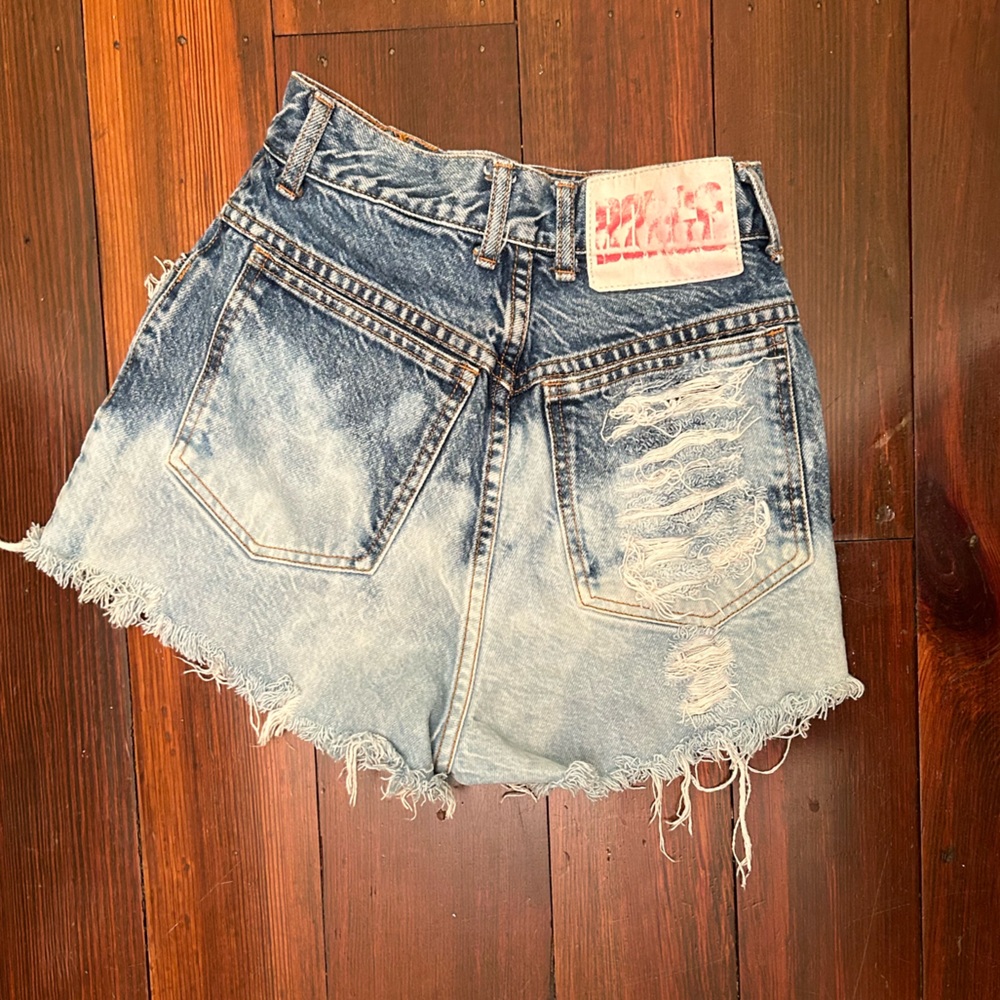 Shorts - Picture 2 of 2